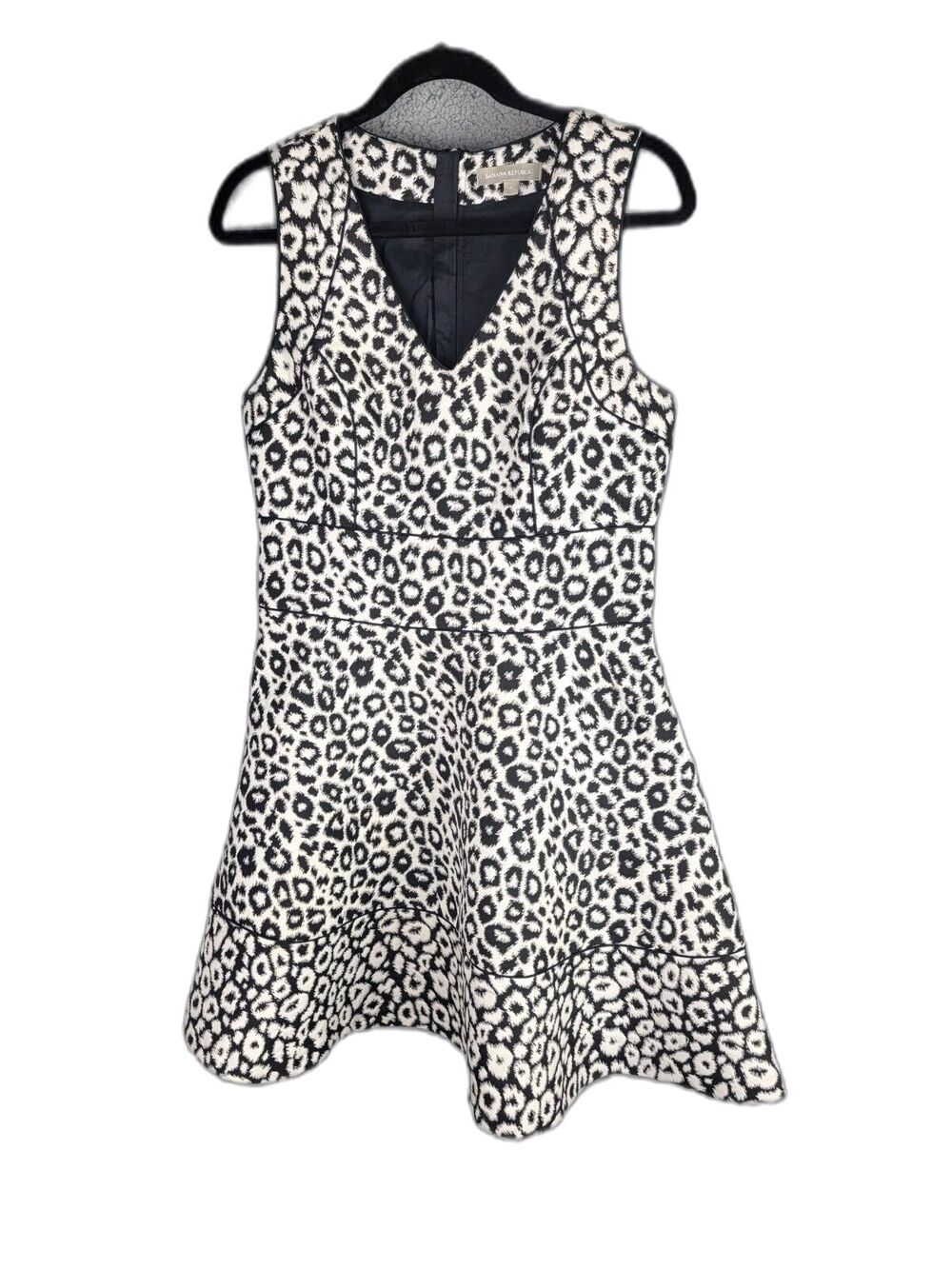 Banana Republic Womens Dress 8 Black White Leopard Print Fit Flare Sleeveless